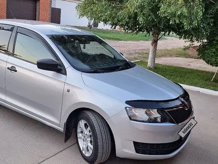 Skoda Rapid 2014 года за 5 500 000 тг. в Уральск – фото 2