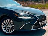 Lexus ES 250 2021 года за 24 500 000 тг. в Алматы – фото 4