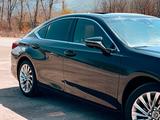 Lexus ES 250 2021 годаүшін24 500 000 тг. в Алматы – фото 5