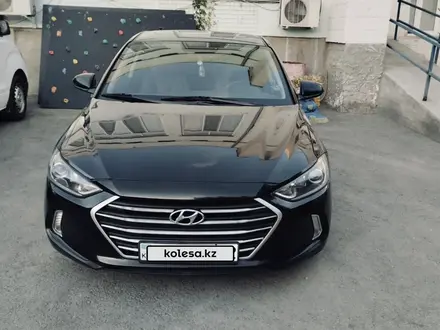 Hyundai Elantra 2017 года за 7 800 000 тг. в Актау – фото 2