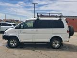 Mitsubishi Delica 1999 годаfor6 100 000 тг. в Атырау – фото 2