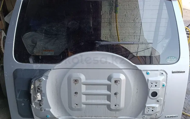 Крышка багажника на Паджеро за 120 000 тг. в Алматы
