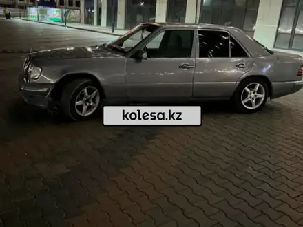 Mercedes-Benz E 230 1993 года за 1 500 000 тг. в Жанаозен – фото 5