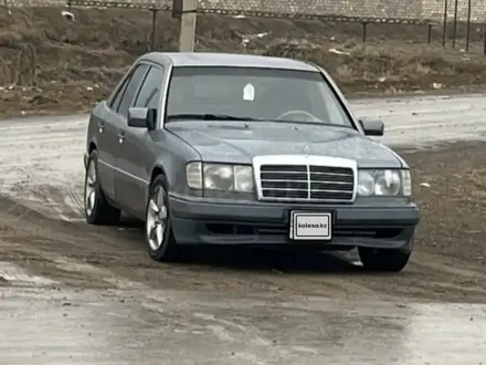 Mercedes-Benz E 230 1993 года за 1 500 000 тг. в Жанаозен – фото 4