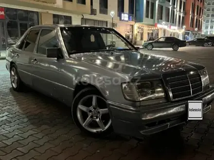 Mercedes-Benz E 230 1993 года за 1 500 000 тг. в Жанаозен