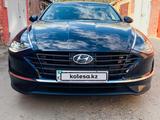 Hyundai Sonata 2021 годаүшін10 800 000 тг. в Астана – фото 3