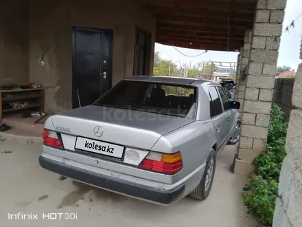Mercedes-Benz E 230 1988 года за 550 000 тг. в Шымкент – фото 4