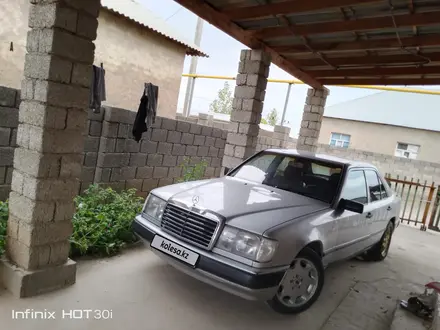 Mercedes-Benz E 230 1988 года за 550 000 тг. в Шымкент