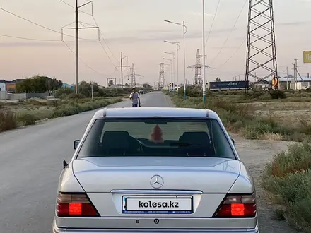 Mercedes-Benz E 280 1994 года за 3 300 000 тг. в Кызылорда – фото 4