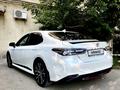 Toyota Camry 2020 годаүшін14 500 000 тг. в Актобе – фото 2