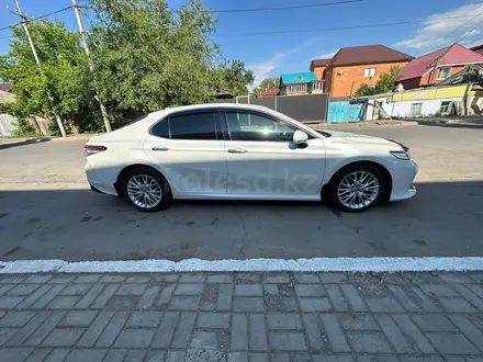 Toyota Camry 2018 года за 13 500 000 тг. в Павлодар – фото 7