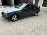 BMW 318 1993 года за 1 500 000 тг. в Шымкент – фото 2