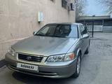 Toyota Camry 2000 года за 4 500 000 тг. в Алматы – фото 2