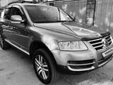 Volkswagen Touareg 2004 года за 5 500 000 тг. в Усть-Каменогорск