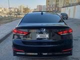 Hyundai Elantra 2018 года за 4 800 000 тг. в Актау – фото 2