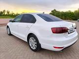 Volkswagen Jetta 2014 года за 5 600 000 тг. в Уральск – фото 3