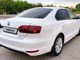 Volkswagen Jetta 2014 года за 5 600 000 тг. в Уральск – фото 4