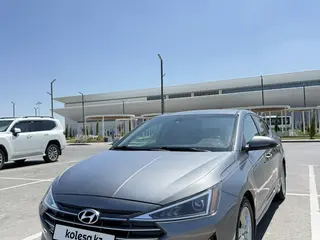 Hyundai Elantra, 2019