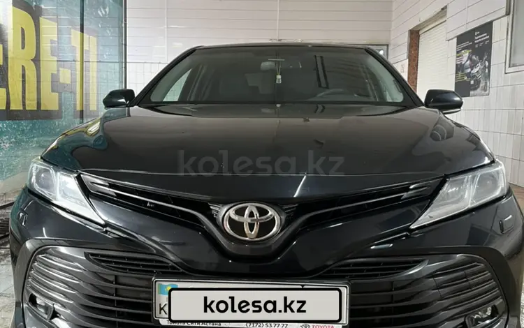 Toyota Camry 2019 года за 13 000 000 тг. в Астана