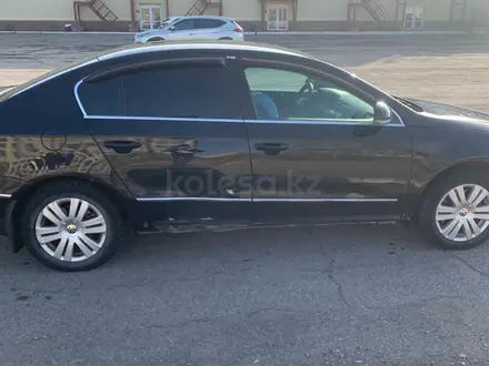 Volkswagen Passat 2008 года за 2 000 000 тг. в Караганда – фото 3