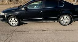 Volkswagen Passat 2008 года за 2 000 000 тг. в Караганда – фото 2
