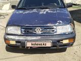 Volkswagen Vento 1992 года за 900 000 тг. в Атырау – фото 4