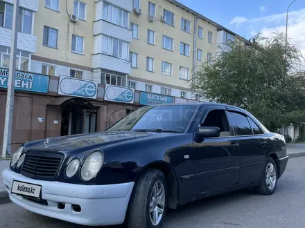 Mercedes-Benz E 230 1996 года за 2 500 000 тг. в Астана – фото 2