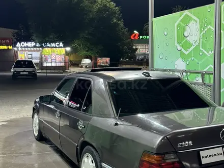 Mercedes-Benz E 230 1991 года за 1 100 000 тг. в Алматы – фото 5