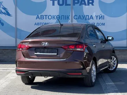 Hyundai Accent 2021 года за 9 667 879 тг. в Усть-Каменогорск – фото 2