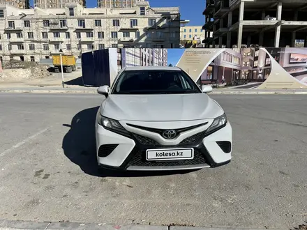 Toyota Camry 2019 года за 13 500 000 тг. в Актау