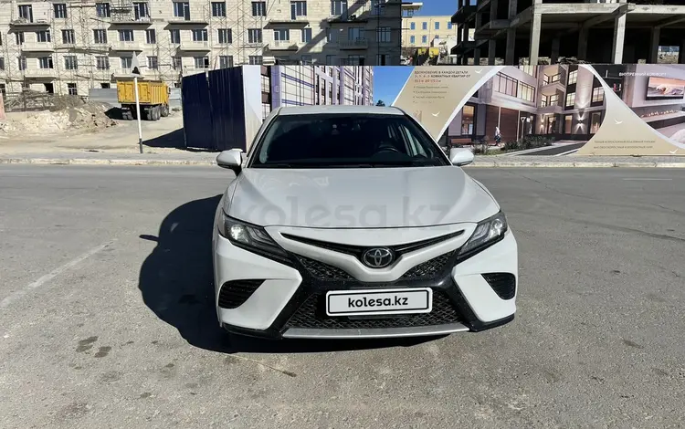 Toyota Camry 2019 года за 13 500 000 тг. в Актау