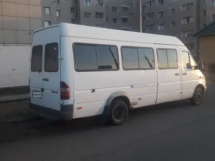 Mercedes-Benz Sprinter 2001 года за 6 200 000 тг. в Астана – фото 11