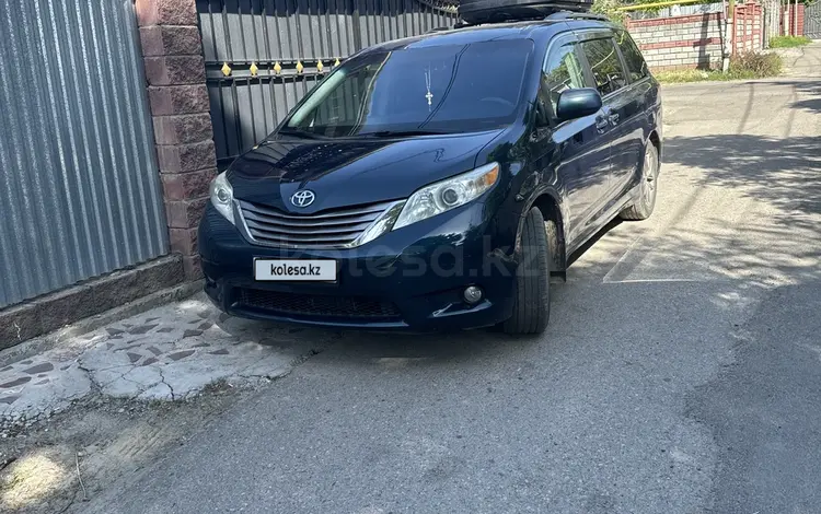 Toyota Sienna 2011 года за 12 500 000 тг. в Алматы