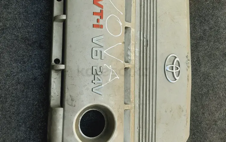 Крышка двигателя декоративная Toyota Camry 3 литра VVT-i за 10 000 тг. в Семей