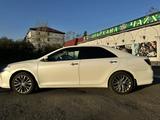 Toyota Camry 2015 годаүшін13 250 000 тг. в Петропавловск – фото 5