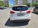 Kia Carens 2014 годаүшін5 200 000 тг. в Атырау – фото 2