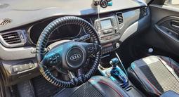 Kia Carens 2014 года за 5 200 000 тг. в Атырау – фото 4