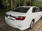 Toyota Camry 2014 года за 6 200 000 тг. в Шымкент – фото 3