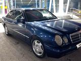 Mercedes-Benz E 240 1998 годаүшін2 300 000 тг. в Кызылорда