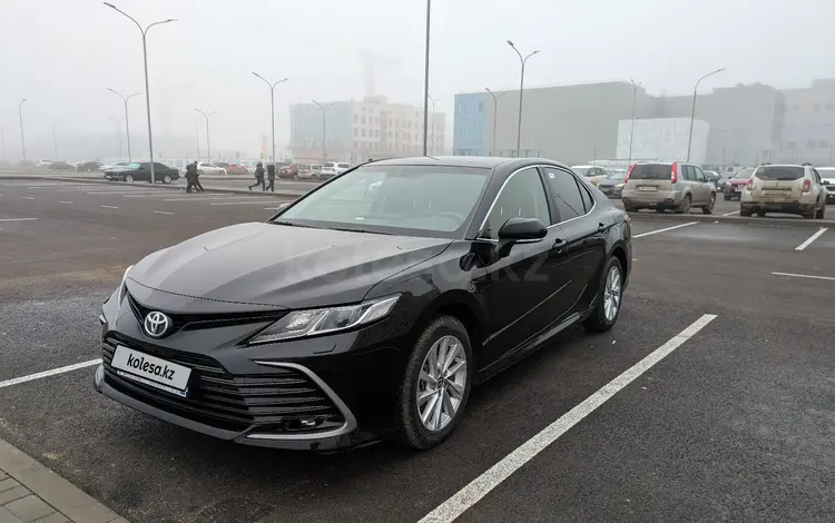 Toyota Camry 2023 годаfor16 200 000 тг. в Астана