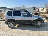 Chevrolet Niva 2013 года за 1 700 000 тг. в Актау – фото 4