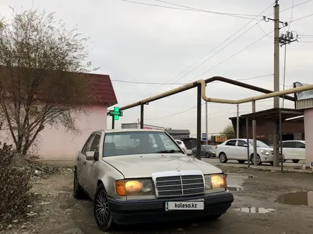 Mercedes-Benz E 230 1991 года за 950 000 тг. в Алматы – фото 2