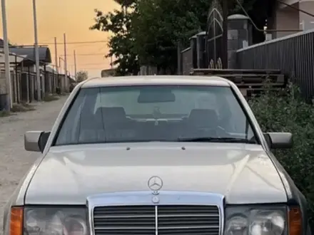 Mercedes-Benz E 230 1991 года за 950 000 тг. в Алматы – фото 8