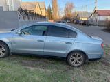 Volkswagen Passat 2006 года за 1 800 000 тг. в Павлодар – фото 4