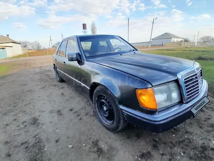 Mercedes-Benz E 230 1992 года за 700 000 тг. в Кулан – фото 7