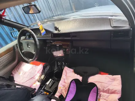 Mercedes-Benz E 230 1988 года за 850 000 тг. в Алматы – фото 4