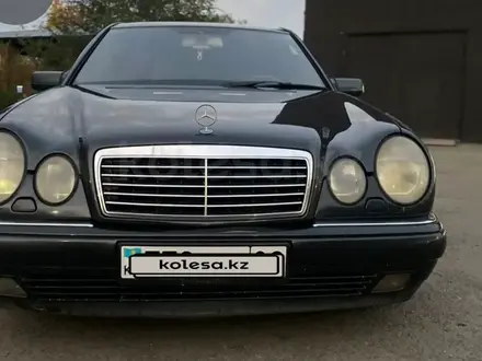 Mercedes-Benz E 280 1996 года за 3 000 000 тг. в Караганда