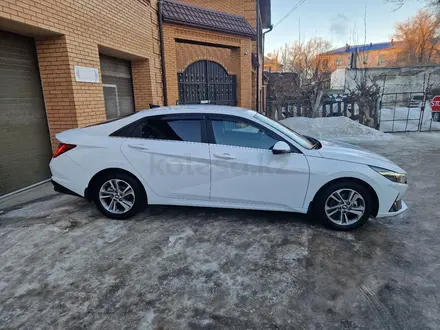 Hyundai Elantra 2022 года за 11 200 000 тг. в Уральск