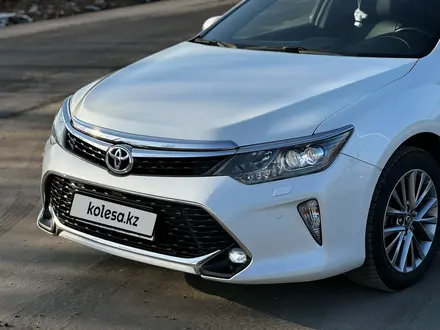 Toyota Camry 2017 года за 14 300 000 тг. в Шымкент – фото 4