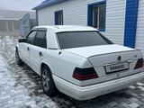 Mercedes-Benz E 200 1993 года за 1 000 000 тг. в Жезказган – фото 2